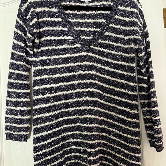 Striped sweater - Picture 5 of 5